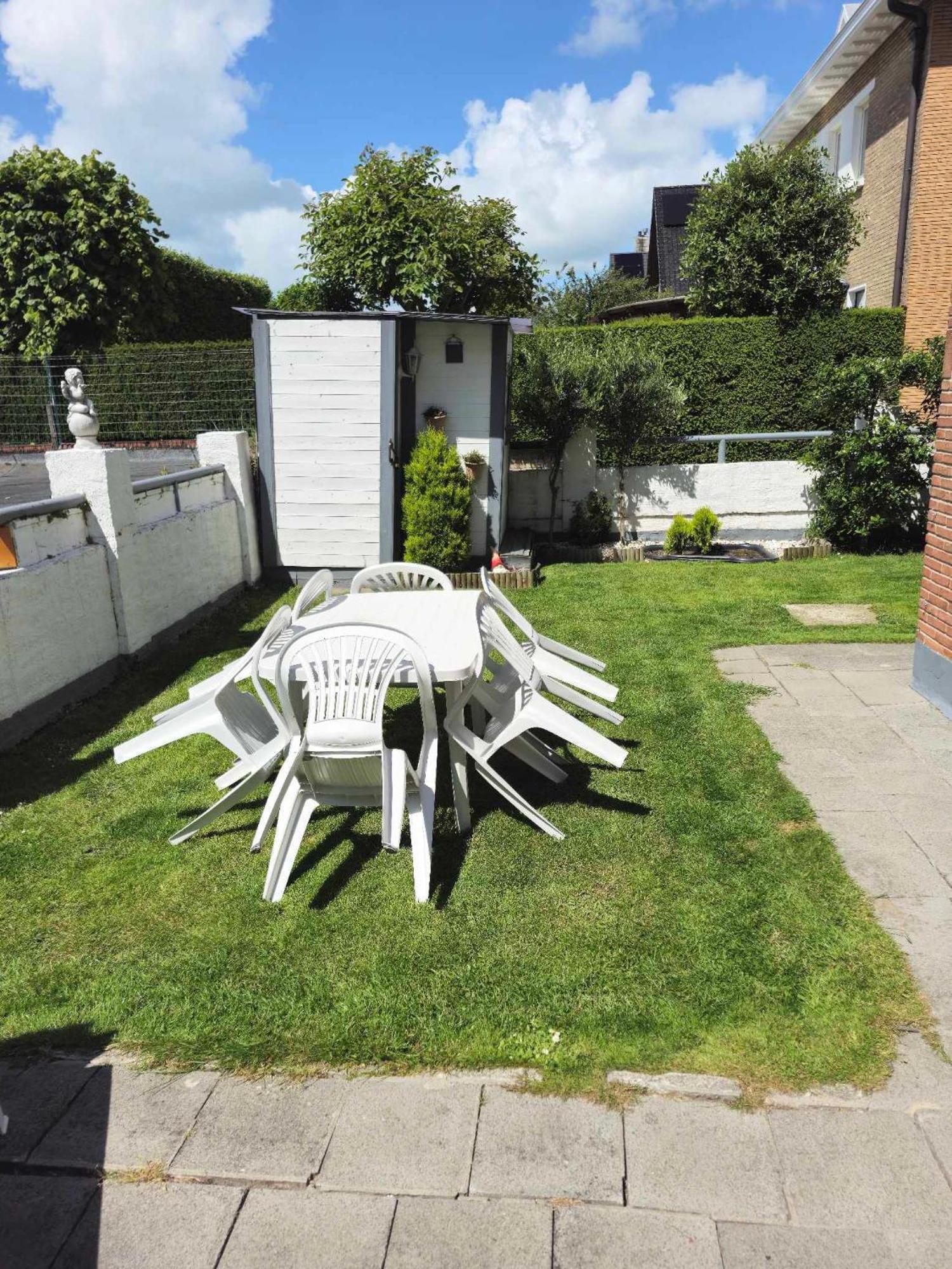 Le White Garden *